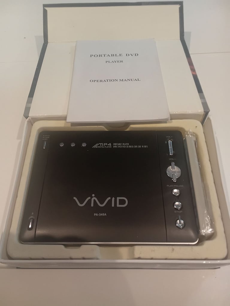 VIVID DVD PLAYER NEW + 15 DVD FILMS