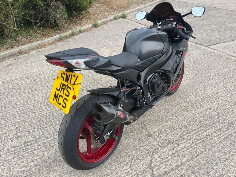 2017 17 SUZUKI GSXR 600 L7 GSXR600 SPORTS 600 SUPERSPORT BLACK - 5k MILES ONLY
