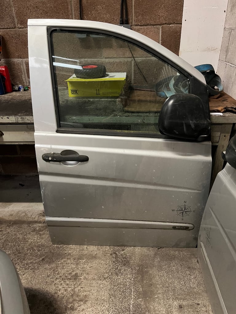 Mercedes Vito windscreen with top tint 2004-2010