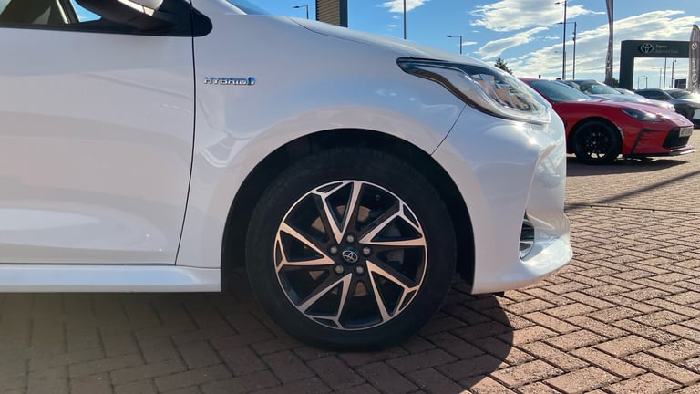 2021 Toyota Yaris 1.5 Hybrid Design 5dr CVT HATCHBACK PETROL/ELECTRIC Automatic