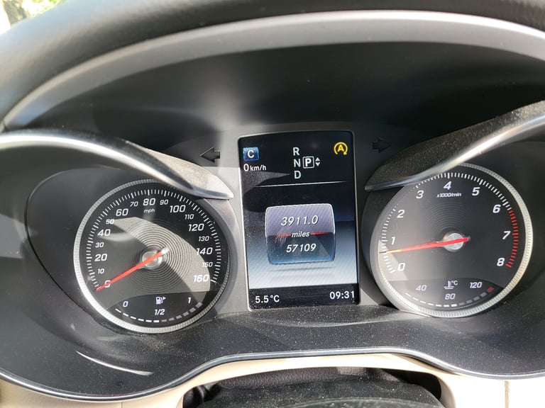 2014 Mercedes-Benz, C-200 Saloon, Sport Premium, petrol 1991 cc, excellent condition