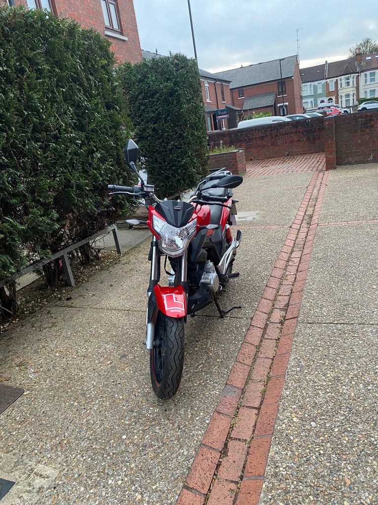 image for Lexmoto, ZSX, 2017, 124 (cc)