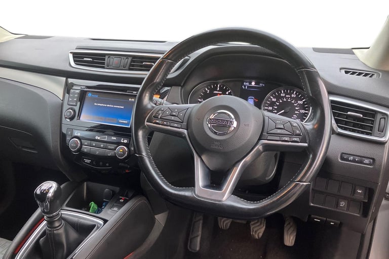 2018 Nissan Qashqai 1.6 dCi Tekna 5dr HATCHBACK DIESEL Manual
