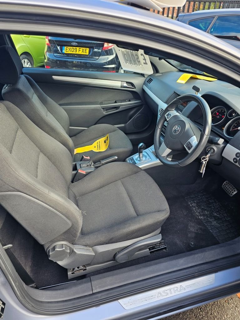 2005 Vauxhall Astra 1.6i 16V SXi 3dr Easytronic HATCHBACK PETROL Automatic