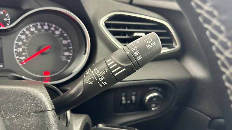 2020 Vauxhall Grandland X Sri Nav SUV Petrol Manual