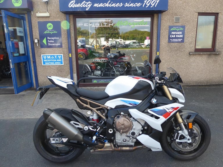 BMW S 1000 R SPORT - 2022 - 2,848 Miles