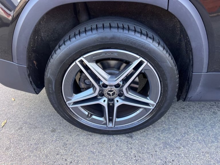 2022 72 MERCEDES-BENZ GLB 2.0 GLB220D AMG LINE SUV 5DR DIESEL 8G-DCT 4MATIC EURO