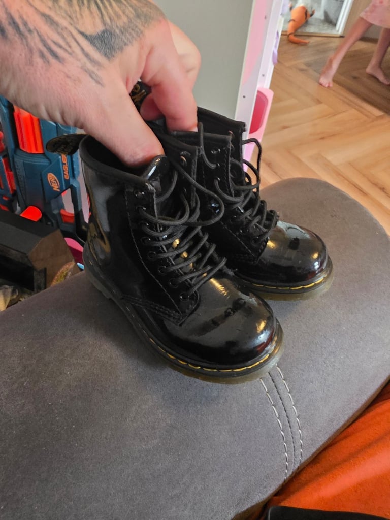 image for Kids dr martens  size 7uk