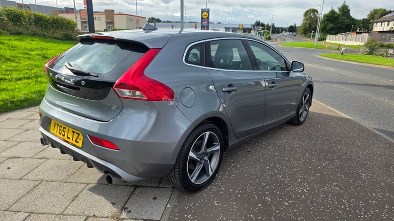 2015 Volvo V40 T2 [122] R DESIGN 5dr HATCHBACK Petrol Manual
