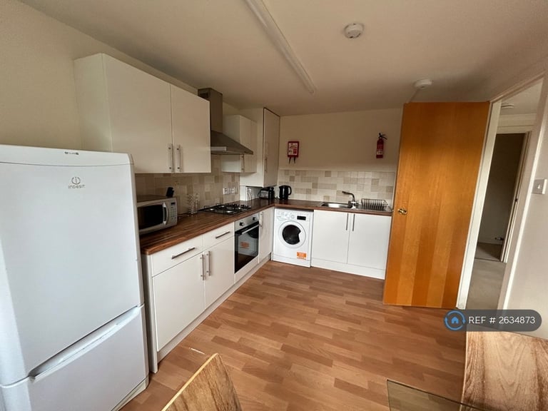 2 bedroom flat in Riverside Drive, Aberdeen, AB11 (2 bed) (#2634873)