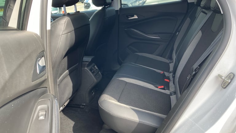 2020 Vauxhall Grandland X 1.2 Turbo SRi Nav 5dr Auto Petrol Hatchback Hatchback Petrol Automatic