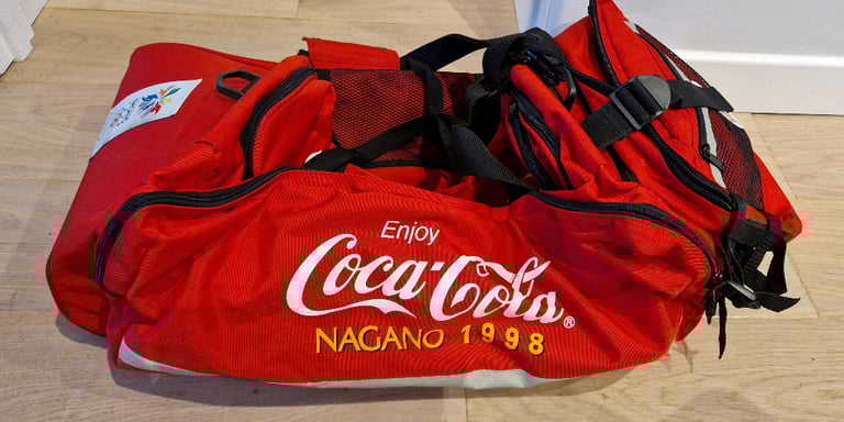 Vintage holdall bag with wheels £80