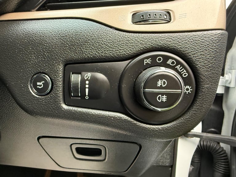 2014 Jeep Cherokee 2.0 CRD [170] Limited 5dr Auto ESTATE DIESEL Automatic