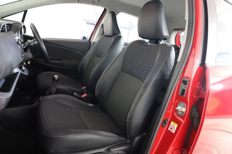 2014 Toyota Yaris 1.33 Dual VVT-i Excel Hatchback 5dr Petrol Manual Euro 5 Euro 5 (99 ps) Hatchba...