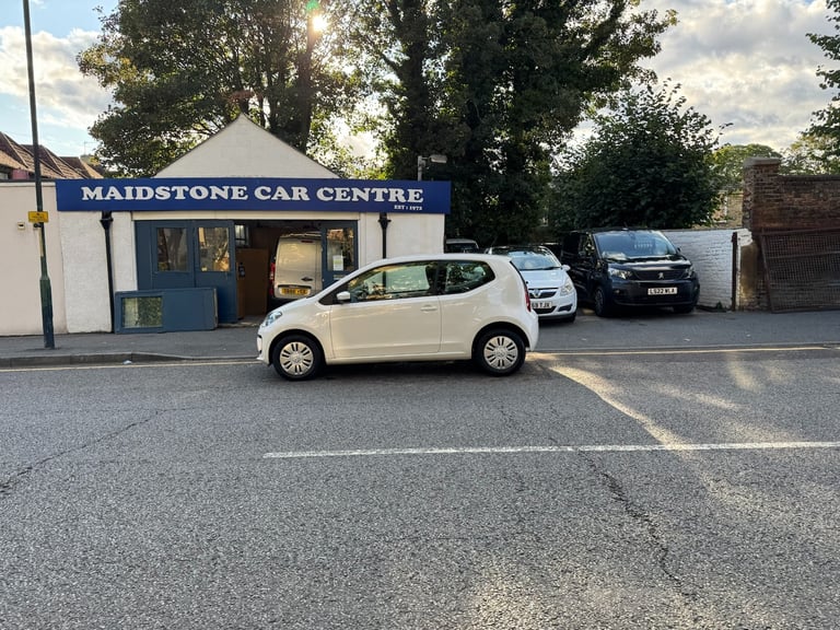 2014 Volkswagen up! 1.0 Move Up 3dr HATCHBACK Petrol Manual