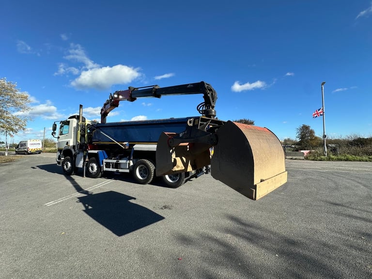 2020 DAF CF410 Tipper grab 8x4 50,000 miles ONLY 