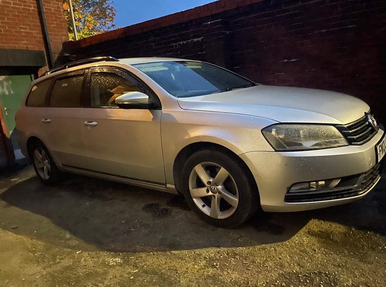 Volkswagen, PASSAT, Estate, 2012, Manual, 1598 (cc), 5 doors