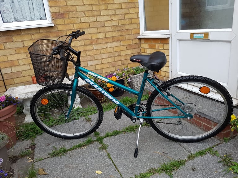 LADIES 26" WHEEL BIKE WITH FITTED BASKET 17" FRAME GOOD CONDITION