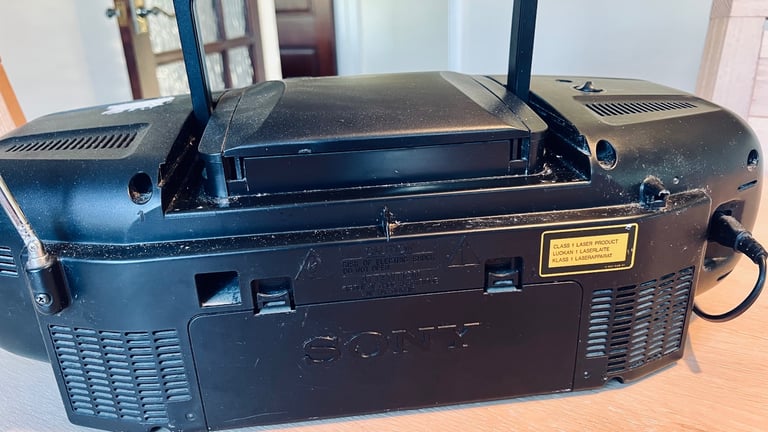 Sony cd radio cassette digital player
