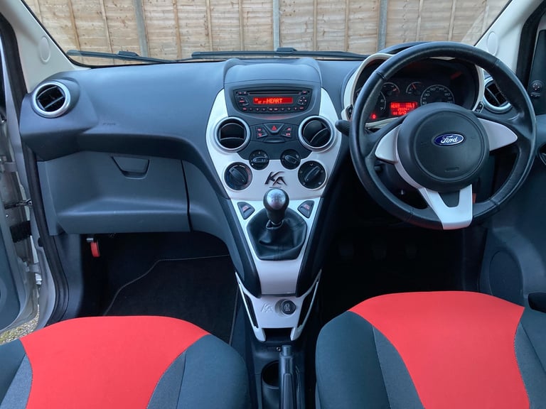 Ford, KA, Hatchback, 2012, Manual, 1242 (cc), 3 doors