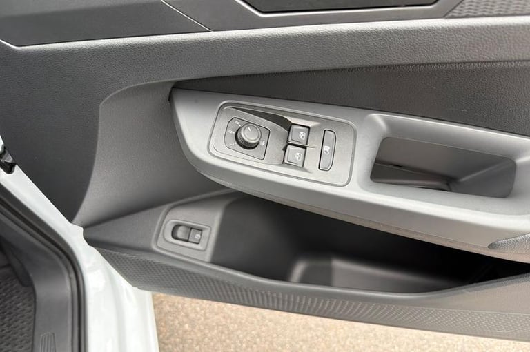 2025 Ford Transit Connect 250 L2 PETROL 1.5 EcoBoost PHEV 150 Trend  Auto Automatic Panel Van Hyb...