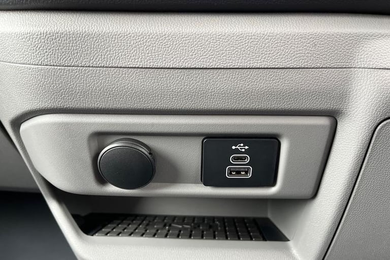 2024 Ford E-Transit 320 Limited AUTO L1 SWB RWD 100kW 65kWh Low Roof, SINGLE PASSENGER SEAT, WI P...