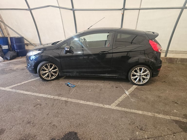 Ford Fiesta Zetec S Breaking