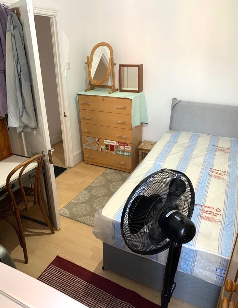 image for (Not a studio)Double ro including bills for single occupancy or couple accepted postcode NW2 5NB