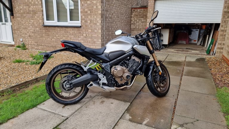 Honda CB650R, Silver, 2021, 650cc, A2 Restricted, Low mileage, fresh MOT and service