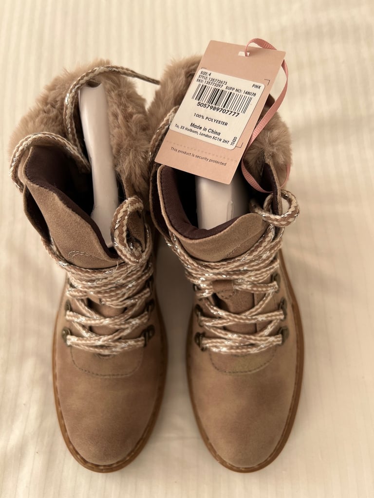Ladies Boots Size 