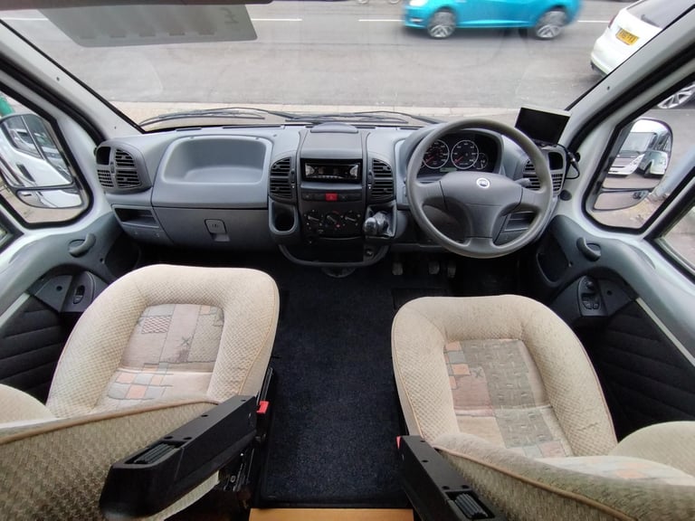 Trigano Tribute 2 berth 3 seat belts DIESEL MANUAL 2004/53