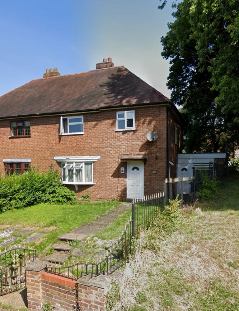 image for 3 bed property in Gornal DY3