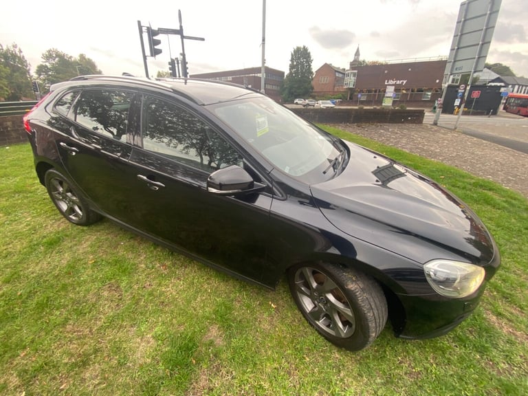 2015 Volvo V40 D2 Cross Country Lux 5dr Powershift HATCHBACK Diesel Automatic