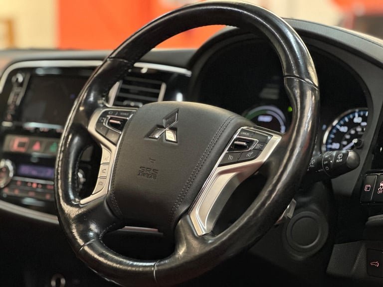  Mitsubishi Outlander 2.0h 12kWh GX5h CVT 4WD Euro 6 (s/s) 5dr Petrol/Electric Hybrid Automatic