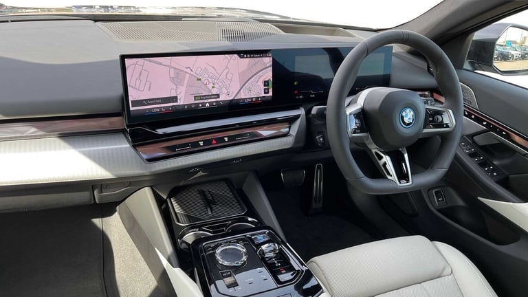 2025 BMW i5 250kW eDrive40 M Sport Pro 84kWh 5dr Auto Estate Electric Automatic