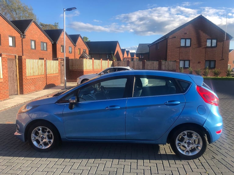 Ford Fiesta (11) Zetec 1.4 TDCi Diesel 5dr. Long MOT. £20 tax. 60 MPG. Low insurance. Brilliant cond