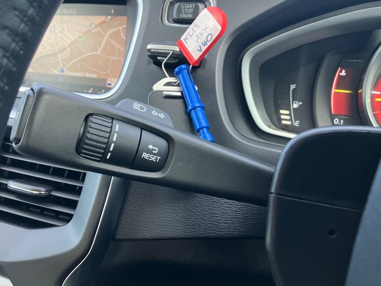 2019 Volvo V40 D3 [4 Cyl 152] Inscription Edition 5dr Geartronic Hatchback DIESEL Automatic