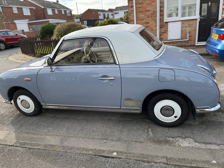 Nissan figaro