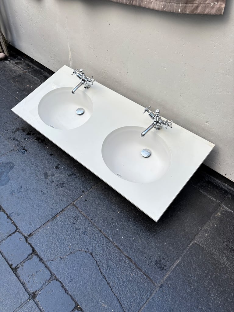 image for Dual sink 