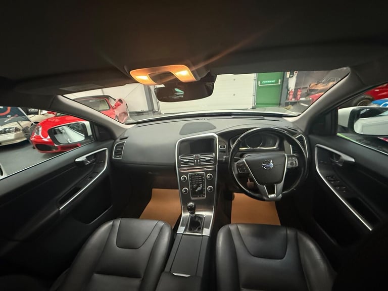 2015 Volvo XC60 2.4 D5 SE Lux Nav AWD Euro 6 (s/s) 5dr ESTATE Diesel Manual