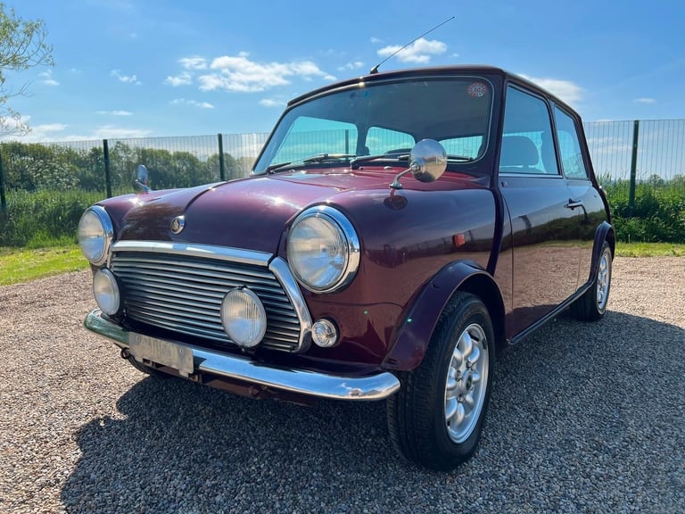 ROVER MINI RARE COOPER CLASSIC MINI 40TH ANNIVERSARY EDITION IN MULBERRY