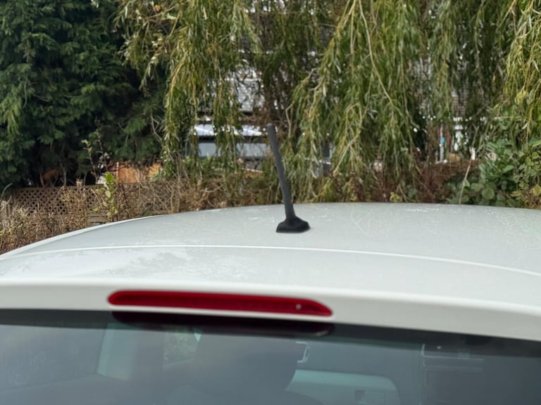 2015 Volkswagen Polo 1.0 BlueMotion Tech SE Design Euro 6 (s/s) 3dr HATCHBACK Petrol Manual