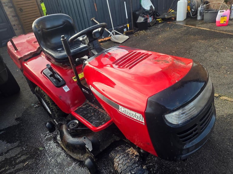 48 inch twin cut Castle Garden Ride on Lawnmower