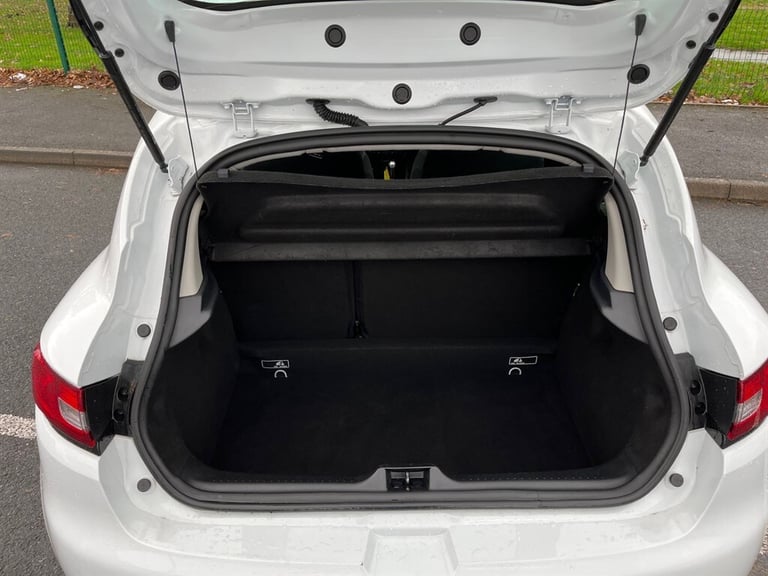 2018 Renault Clio PLAY DCI Hatchback Diesel Automatic