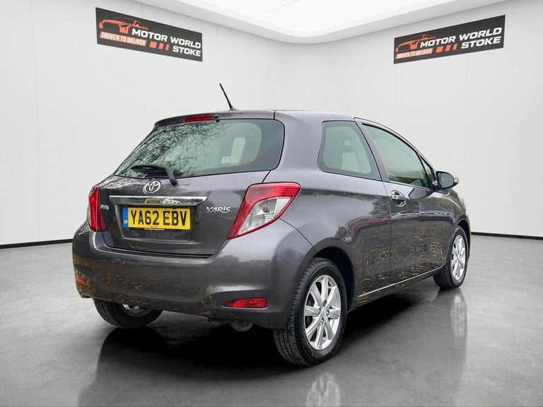 TOYOTA YARIS 1.0 VVT-i TR Euro 5 3dr 2013