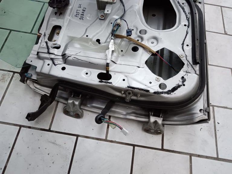Rh rear door Subaru Forester