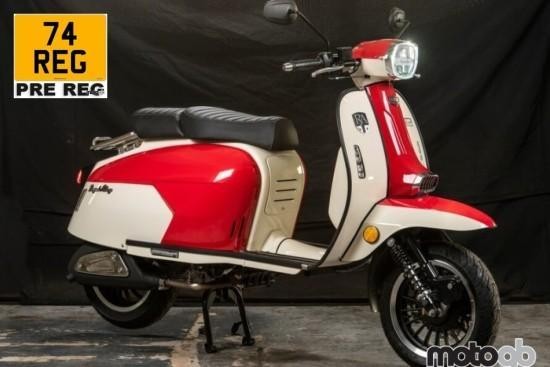 image for Royal Alloy GP 125cc Modern Classic Retro Automatic Moped Scooter For Sale