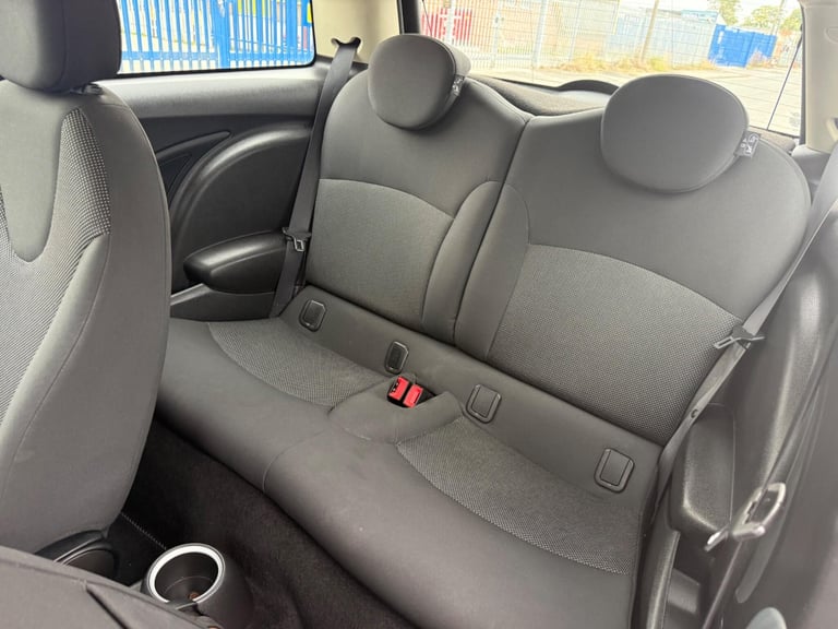 2011 MINI Hatch 1.6 Cooper Euro 5 (s/s) 3dr HATCHBACK Petrol Manual