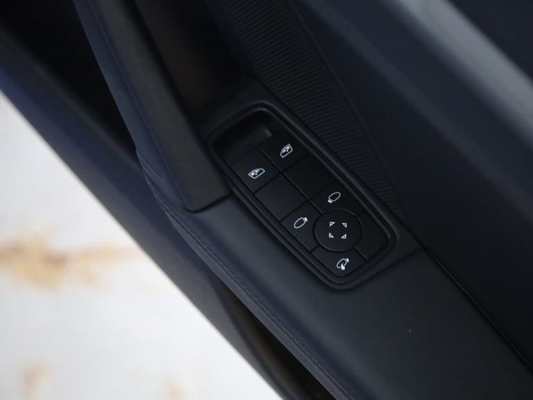 2024 Porsche 911 3.0T 992 Carrera Coupe 2dr Petrol PDK Euro 6 (s/s) (394 ps)