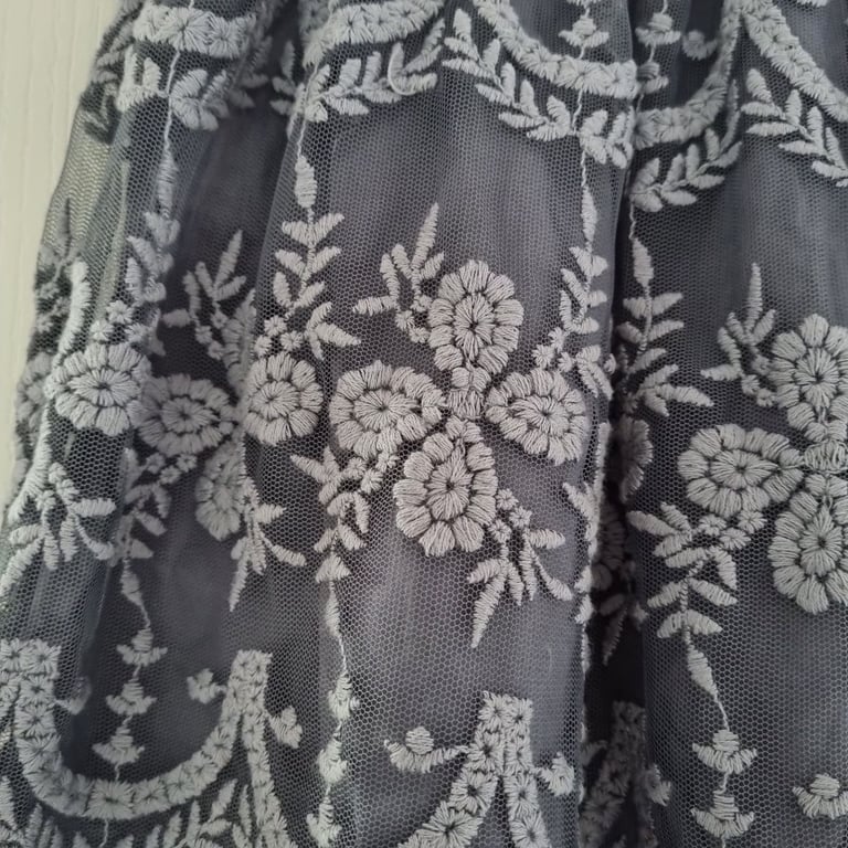 Next Girls Lace Lined Skirt. Ideal in Winter & Parties/Weddings Age 4-5 New.